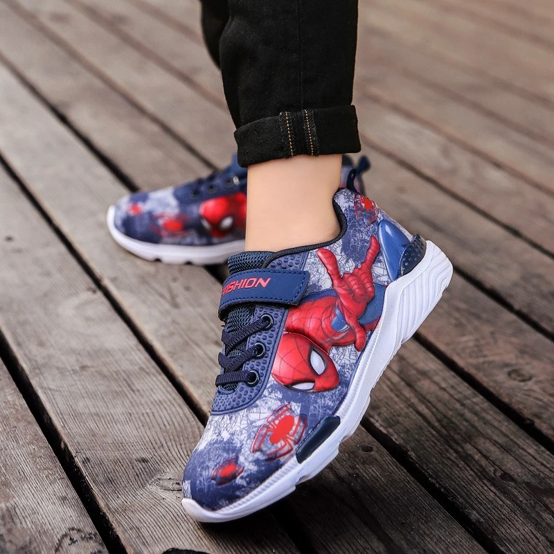 Кроссовки детские кожаные дышащие спортивные для бега мультяшный рисунок