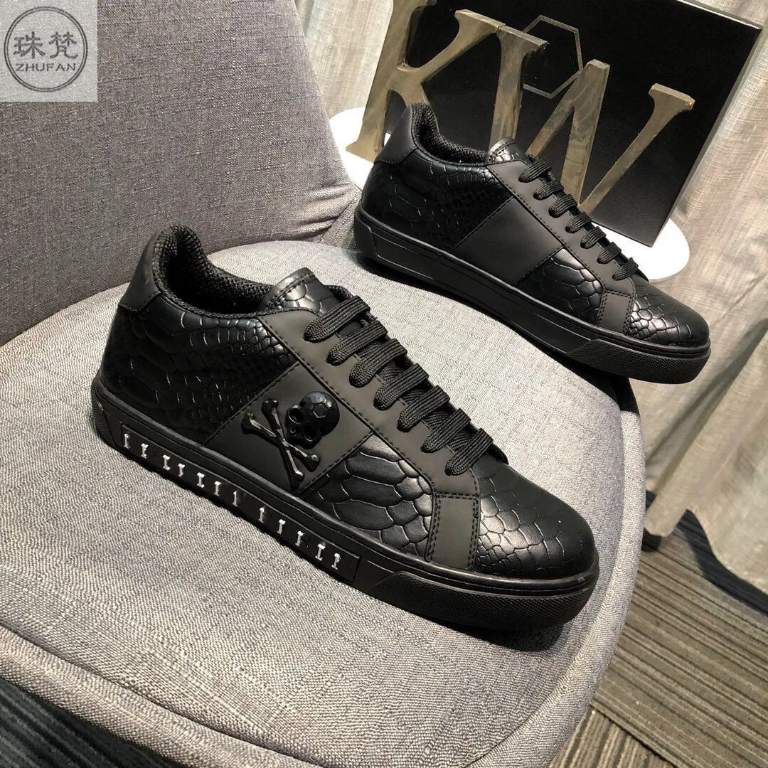 

New Men's Paris luxury Genuine skull Leather Lace-up sports shoes men running shoes fashion sneakers Flat shoes White black