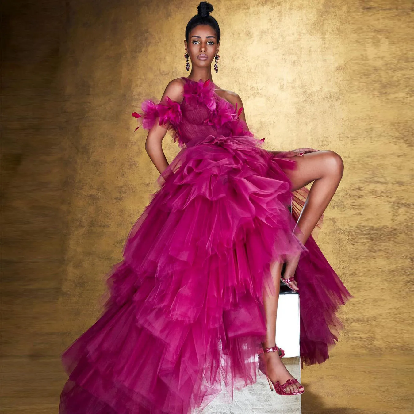 

Sexy One-Shoulder Prom Gowns Ruffle Sleeve Floor Length Long Ruffled Tulle Short Front Long Back Party Dress Custom Made