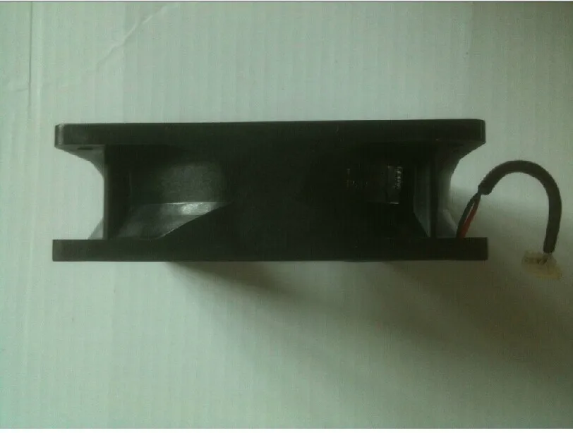 

Original FBK-12G24M 24V 0.2A 12038 12CM 120 * 120 * 38mm cooling fan drive
