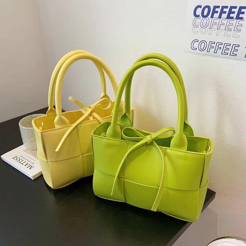 Small Fresh Bag Summer 2021 Fashion Woven Messenger Bag Women's Hand Bow Large Capacity Tote Bag Handbag Bolsa Feminina