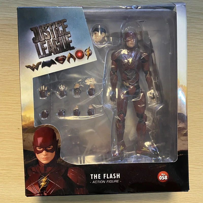 

DC The Flash Action Figures MAF 058 Model Toys 16cm