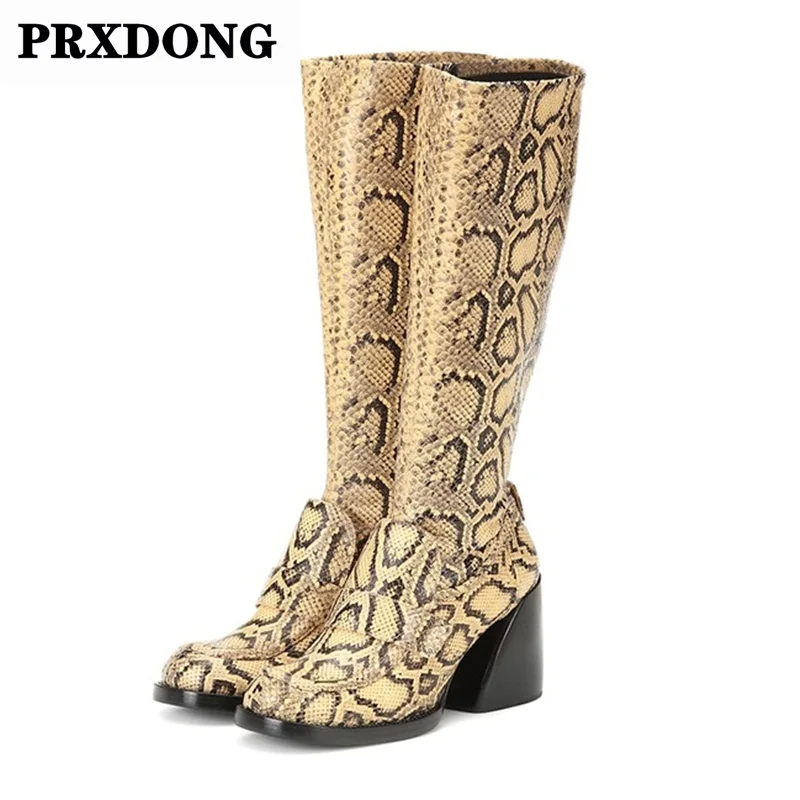 

Новинка, осенне-зимние теплые сапоги До Колена Для Женщин, привлекательная обувь на платформе и высоком каблуке, черные Женская обувь с заст...