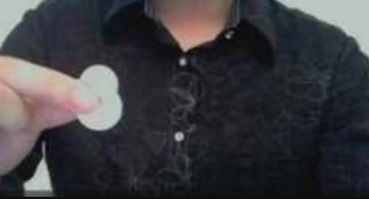 

2020 Impromptu Borrowed Coin Transpo by Will Tsai, magic tricks- (magic instruction )