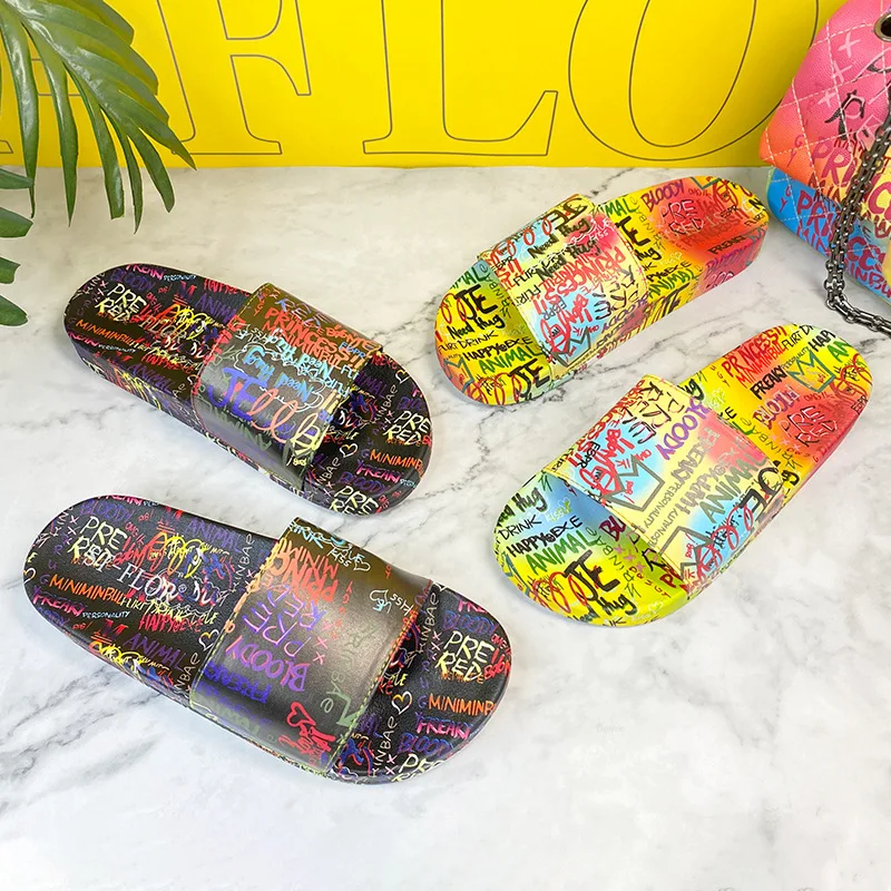 

Women's Slippers Summer New Style Graffiti Round Head Flat Casual Shoes Comfortable and Light Outdoor Beach Shoes Women's Shoes