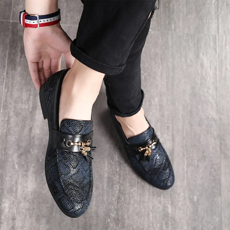 

Plus Size 38-48 New Imitate Snake Leather Men Slip On Shoes Personality Men Tassel Office Footwear Leather Italian Formal Shoes