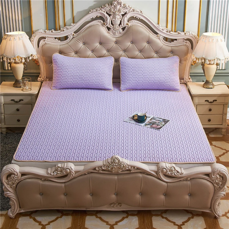 Шелковистый латексный нано чехол для матраса фиолетового цвета моющийся летний