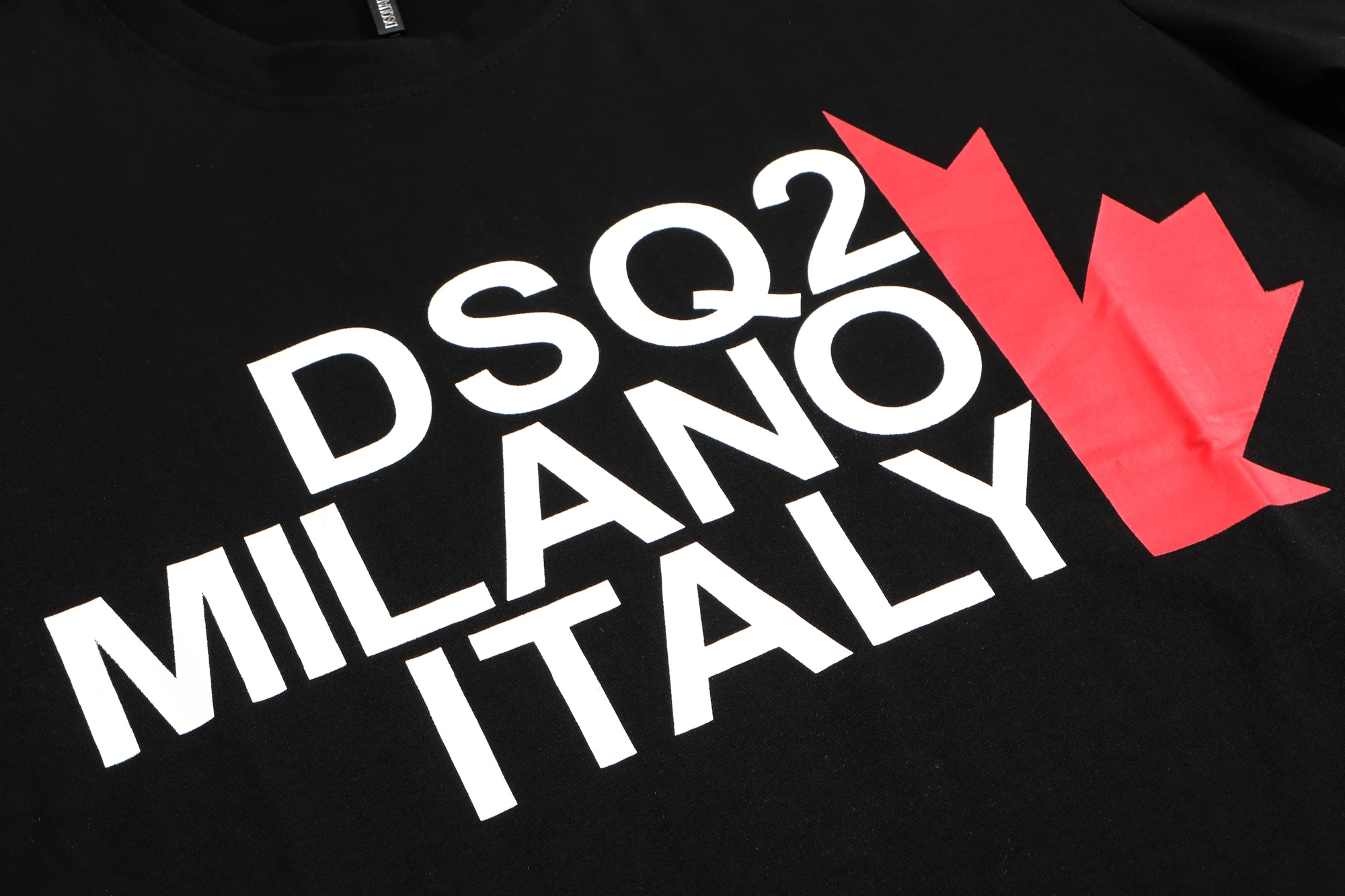 

DSQUARED2 men and women D2 printed letters dsq round neck short-sleeved street hip-hop pure cotton genuine T-shirt 875