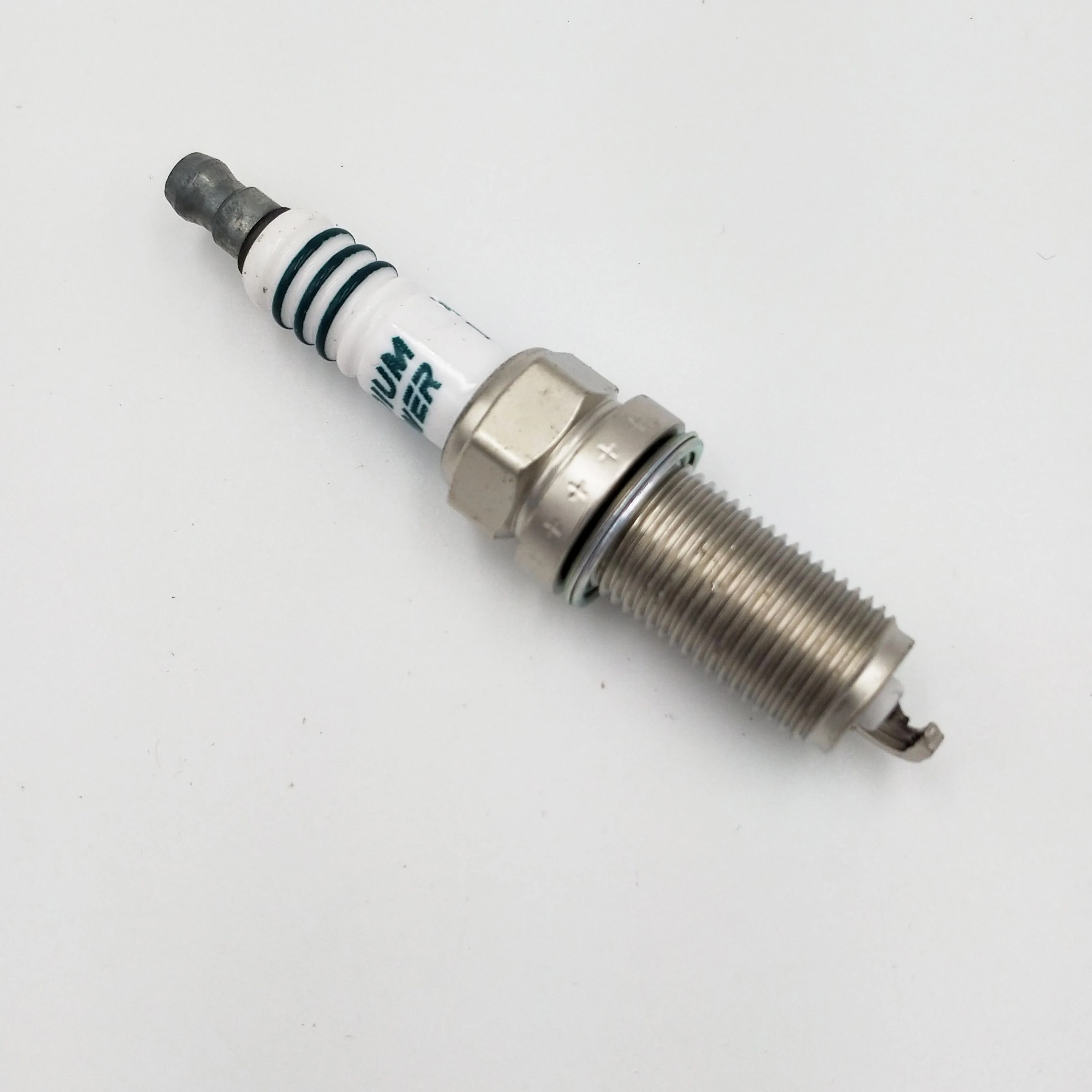 4 шт./лот IKH16 5343 IKH16-5343 Иридиевые свечи зажигания для Nissan infiniti Dodge Chrysler Toyota HIGHLANDER Hyundai