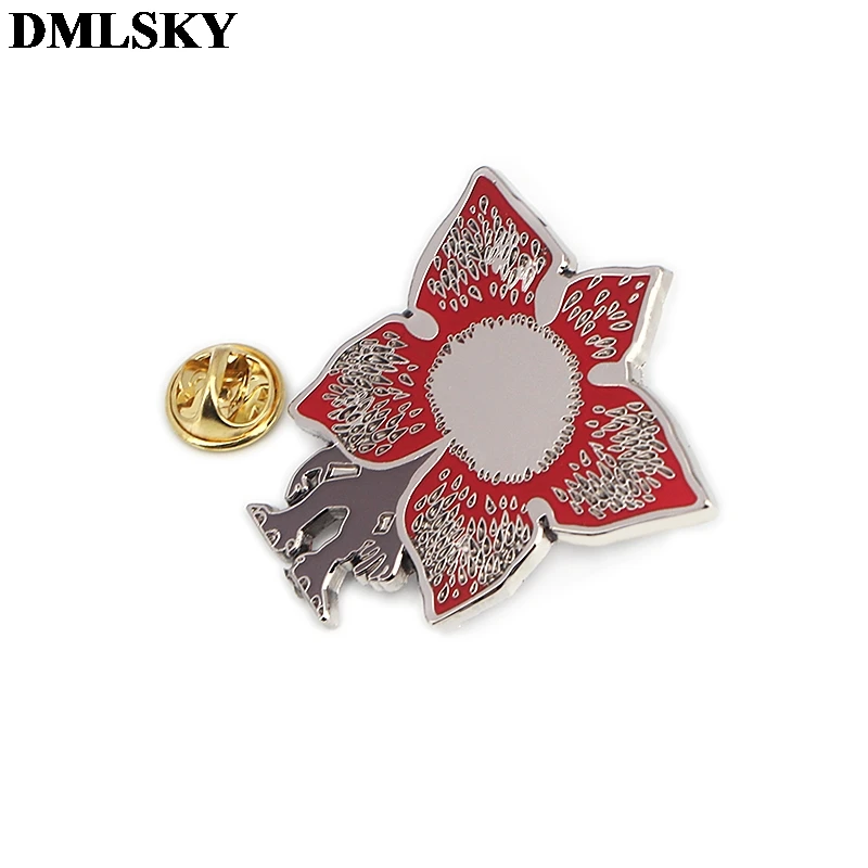 DMLSKY странные вещи Demogorgon мультфильм Металлические Булавки эмалированные Броши для женщин мужчин нагрудные булавки значок для рюкзака джинсовая брошь M3799