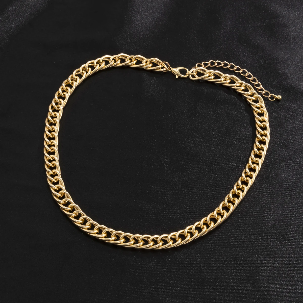 

KunJoe Fashion Simple Link Chain Choker Necklace for Men Women Vintage Trend Charm Gold Color Collar Clavicle Chain Neck Jewelry