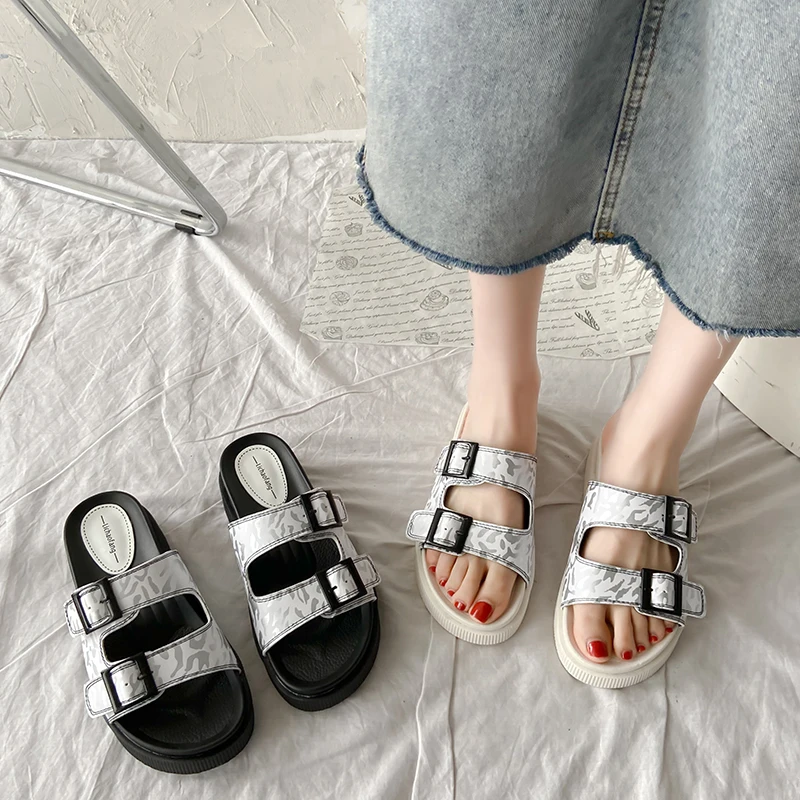 

Shoes Slippers Women Summer Pantofle Luxury Slides Shale Female Beach Med 2021 Designer Sabot Flat Fabric Rubber PU Rome Basic