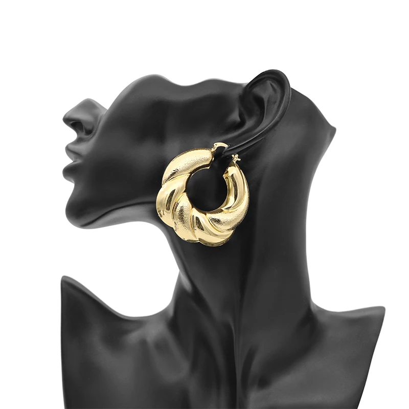 Европейские и американские модели латунь вакуумное покрытие трехмерные серьги