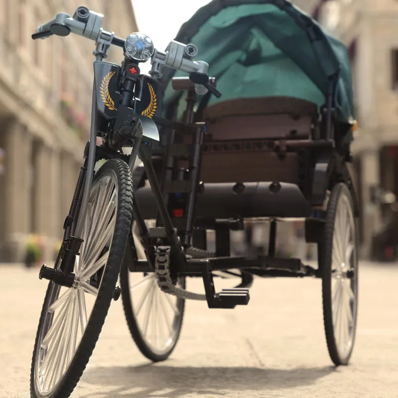 Классический ретро-конструктор рикша ностальгия городской креативный