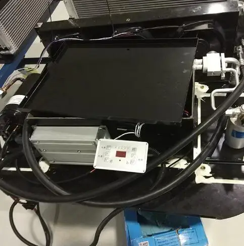 Внедорожный кемпер трейлер караван дорожный Трейлер с курицей и гостиной |