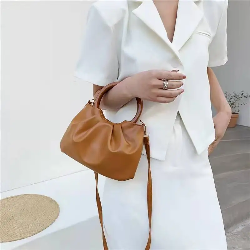 

Shangxin 2022 new shoulder bag wooden handle hand bag fold cloud crossbody female bag