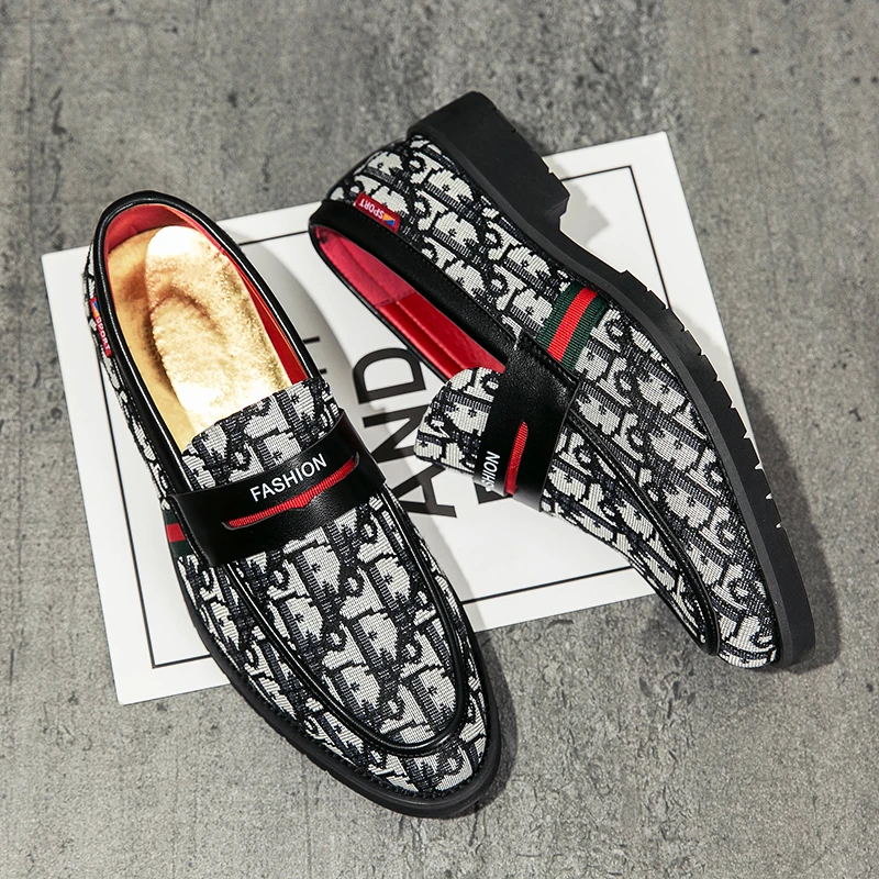 

Retro Men Loafers Casual Men Boat Shoes Big Size Light Men Leather Shoes Chaussures Homme Outdoor Men Driving Shoes Oxford Shoes