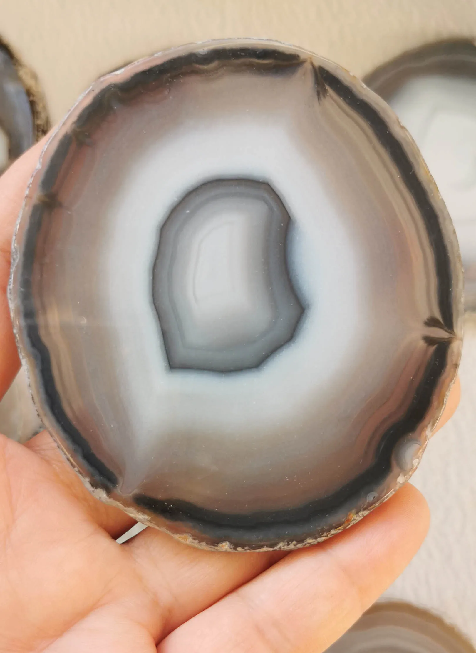 Свадебные горки с кристаллами Geode из оникса и агата 5 шт. 50-90 мм опт плиты свободный