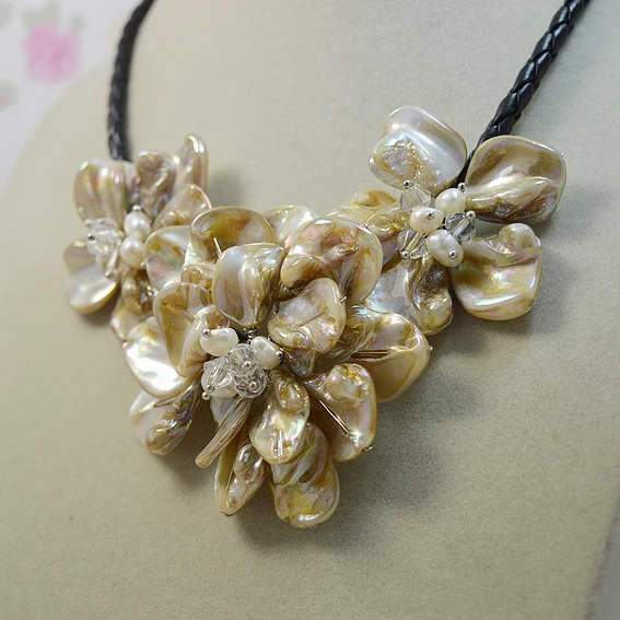 Уникальный дизайн AA цветок кожаный жемчужное ожерелье белый натуральный