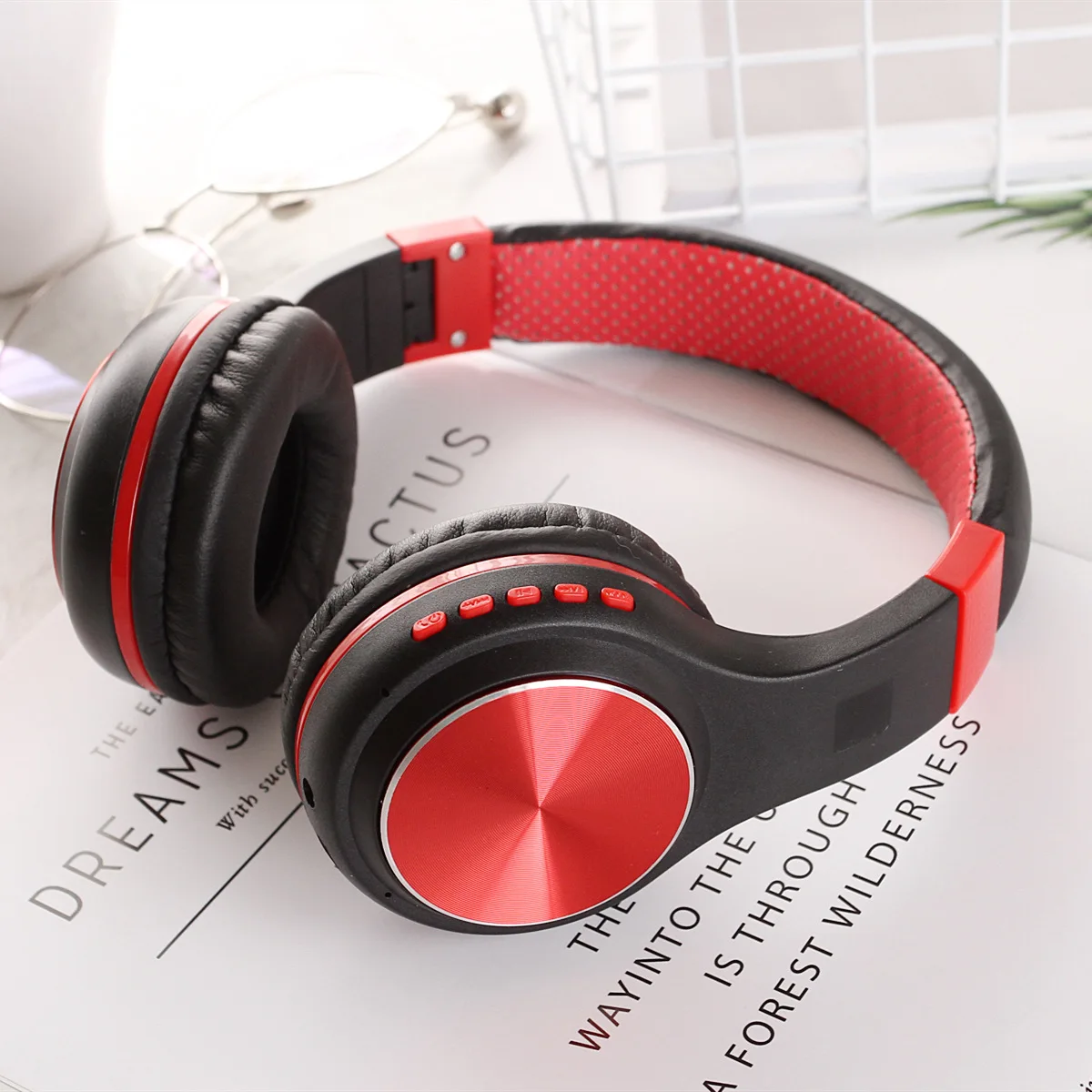 Головная Bluetooth-гарнитура Soyto L6 беспроводная карта с зарядным кабелем в упаковке |