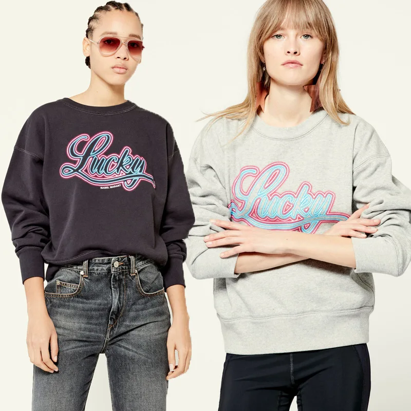 

Hoodies & Sweatshirts