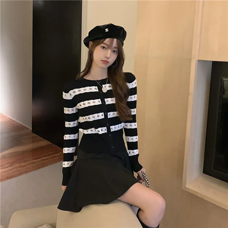 Полосатый свитер Солнцезащитная рубашка |