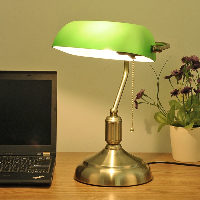 

Vintage Rustic Table Lamp Led America Cinema Industrial Study Room Art Decor Stained Green European Classic Lampshades Lights