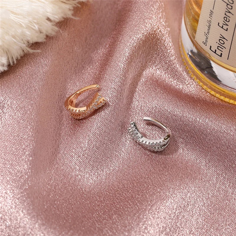 

Modyle 1PC Punk Gold Metal Cuff Clip Earrings for Women No Pierced Geometric Small Earcuff Ear Wrap Earcuff Clips Jewelry