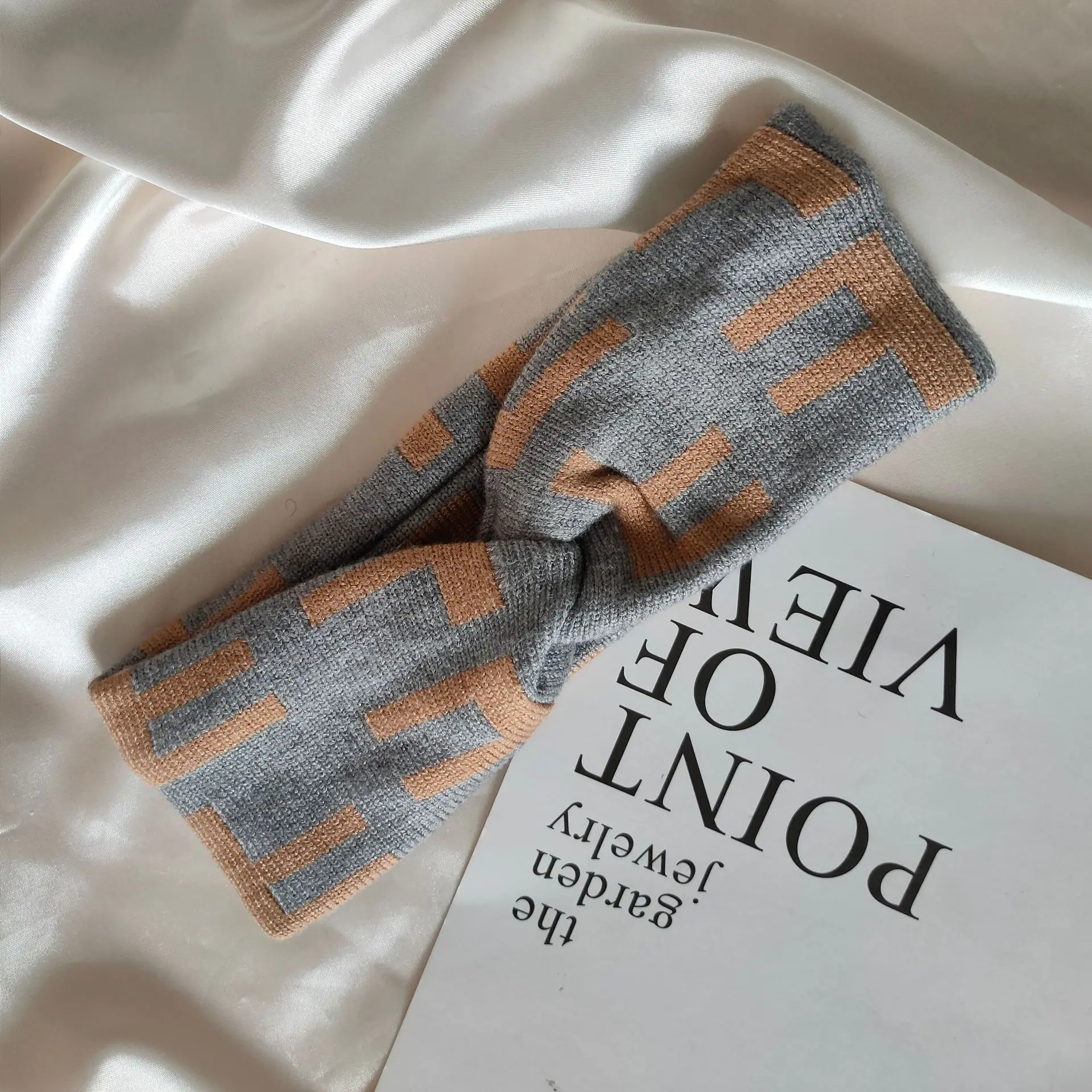 

Krasivaya Polyester Popular Head Band For Laddies