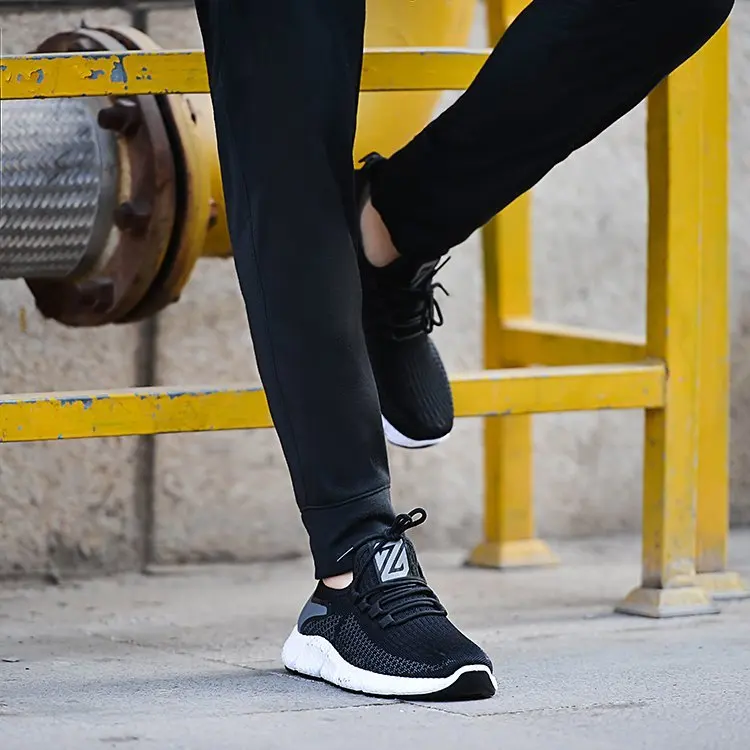 

Sports shoes men's new summer breathable mesh shoes, soft soles, lightweight leisure travel and walking shoes women