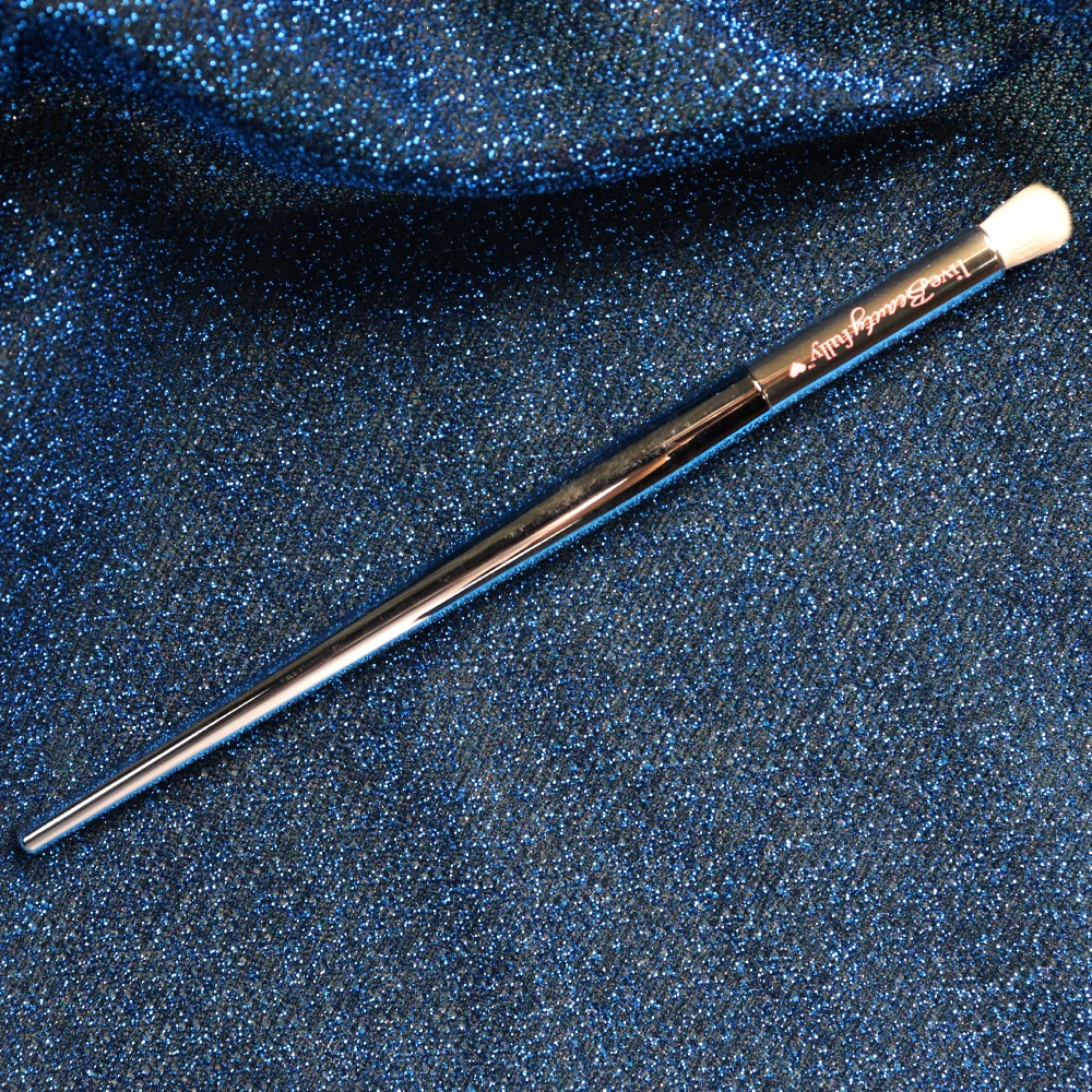 Rounded Eye Color Blending Brush It Cosmetic Silver Chromed Synthetic Eyeshadow Blender Make up | Красота и здоровье