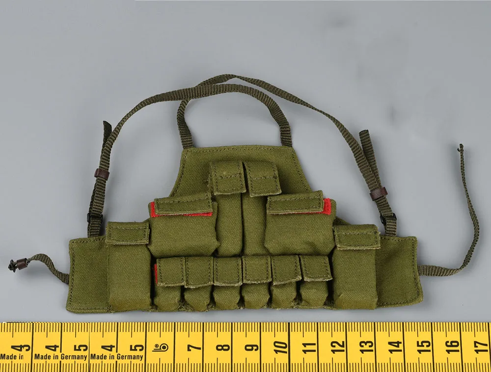 

1/6th SoldierStory SS123 Self-defense War Against Vietnam Two Mountain Battle Chest Hanging Vest Bags Model For 12inch Body Doll