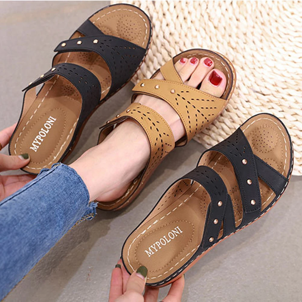 

summer women flip flop leather Set Toe Flat Non-Slip Metal decoration Casual Shoes Roman Sandals Beach slippers women hy292