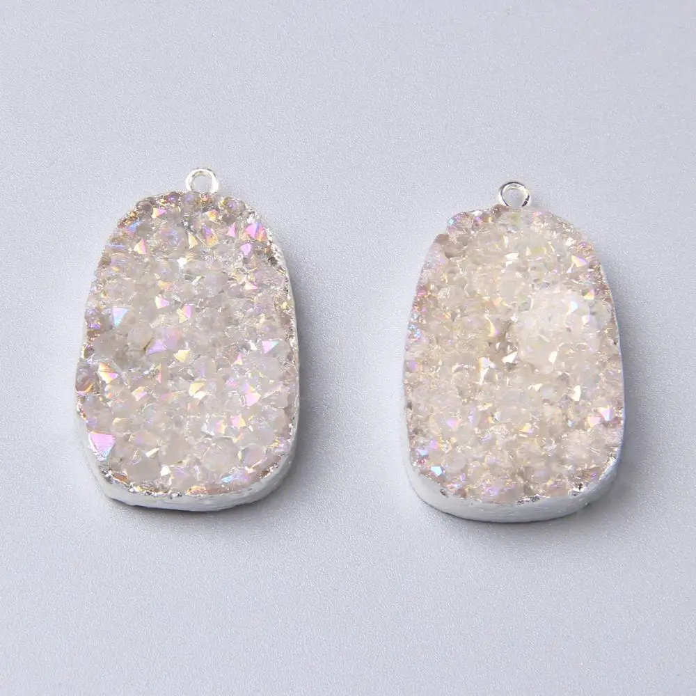 Металлическая Друза серебряного цвета с натуральным кварцем и белым кристаллом