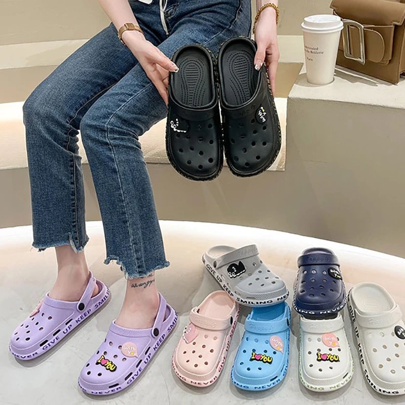 

Summer Clogs Women Beach Sandals Casual Outdoor Slip On Men Garden Shoes Unisex Sandalias De Hombre Thick Bottom Hole Shoes