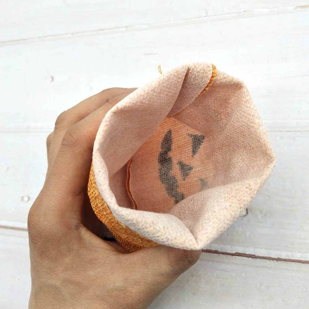 

Fashion Halloween Drawstring Burlap Jute Gift Bags With Jewelry Jewelry Packaging Wedding Bags Spider Pumpkin Candy Bag Pouch