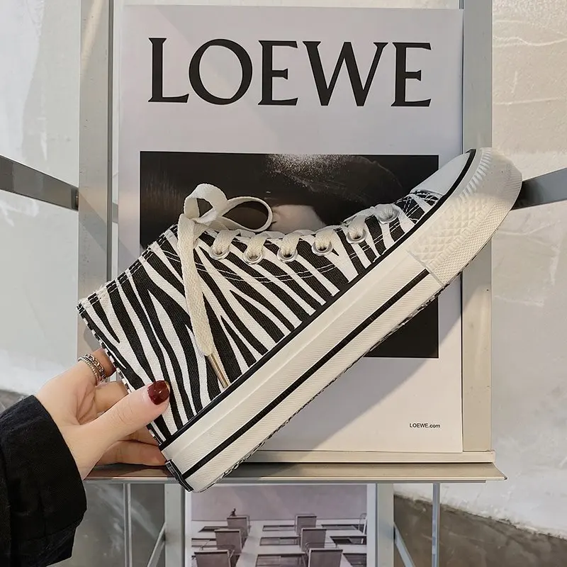 

Women's Canvas Shoes Summer Lace-up Zebra Pattern High-top Flat Vulcanized Shoes Canvas Shoes Comfortable Casual Sports Shoes