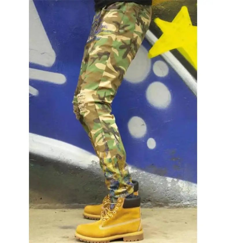 2022 New Men's Personality Street Elements Hot Rhinestone Camouflage Holes Hip Hop Straight Denim Trousers Trend