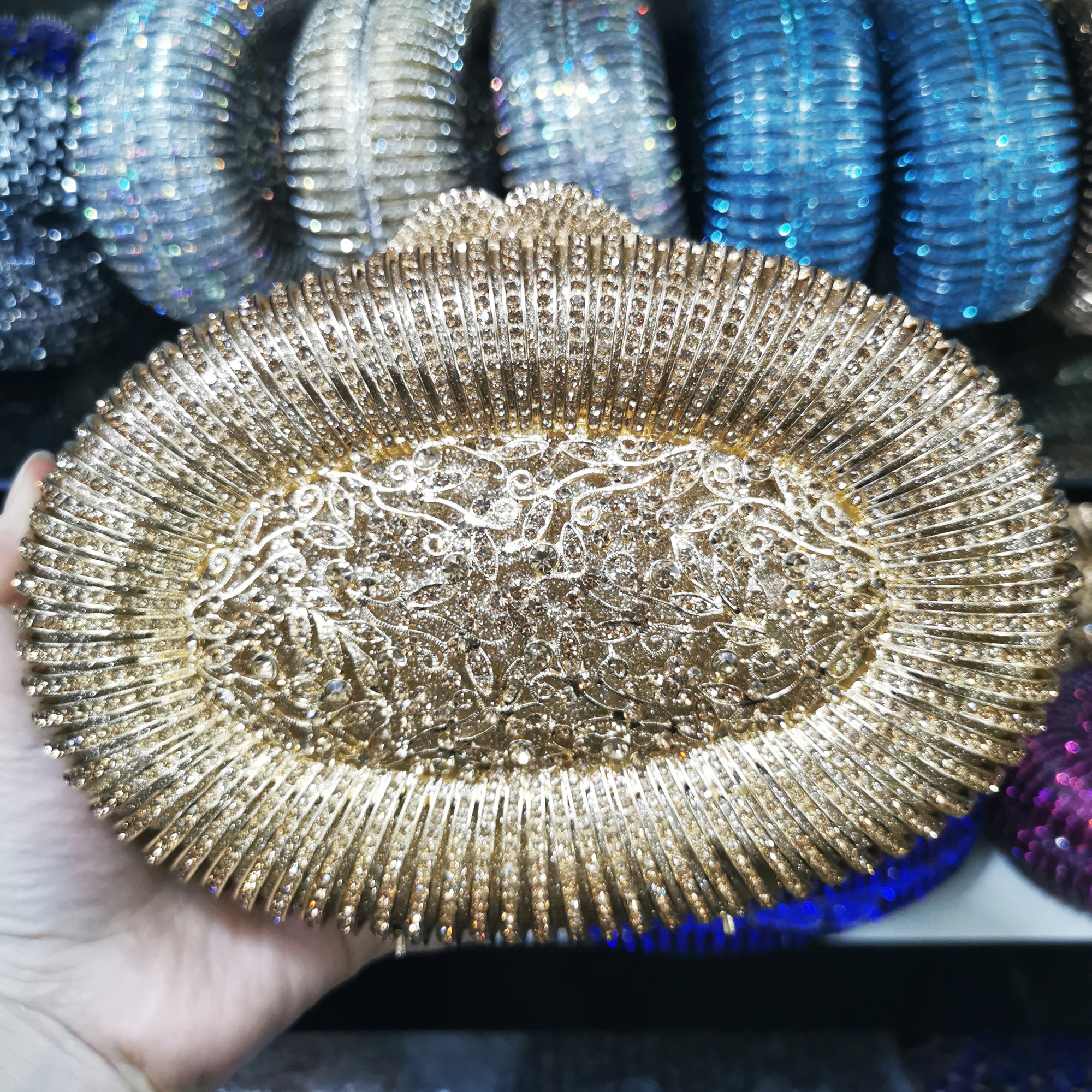 

Women Blue Gold Yellow Color Crystal Clutch Bags Metal Box Minaudiere Purses For Wedding Party Dinner Handbags Clutches Bags