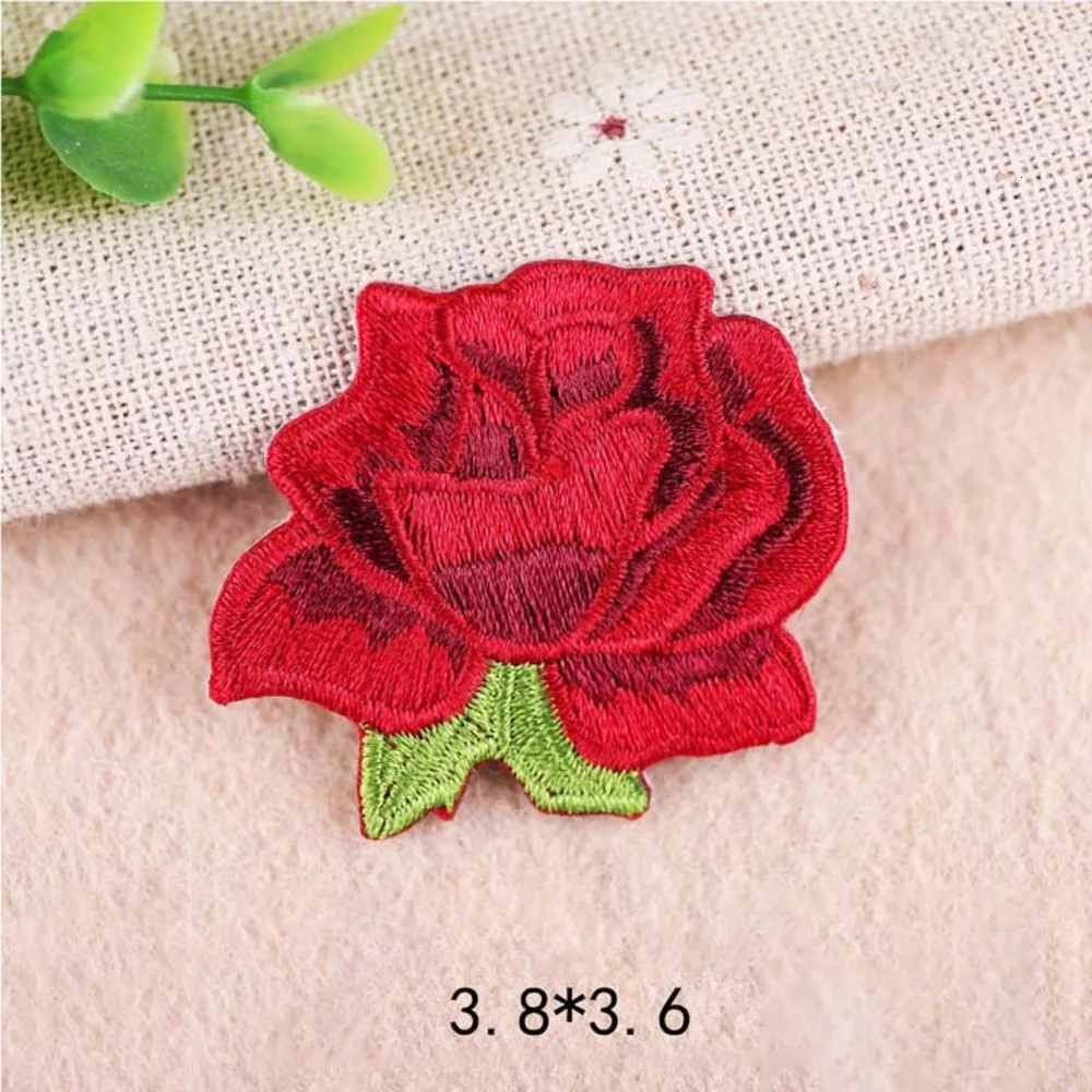 Дешевая вышитая нашивка с цветами розы для одежды шитья аппликация джинсов