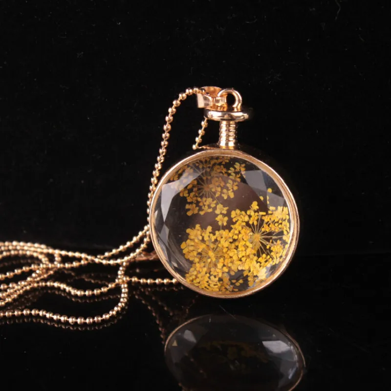 Женская цепочка с подвеской в виде сушеных цветов из прозрачного стекла |