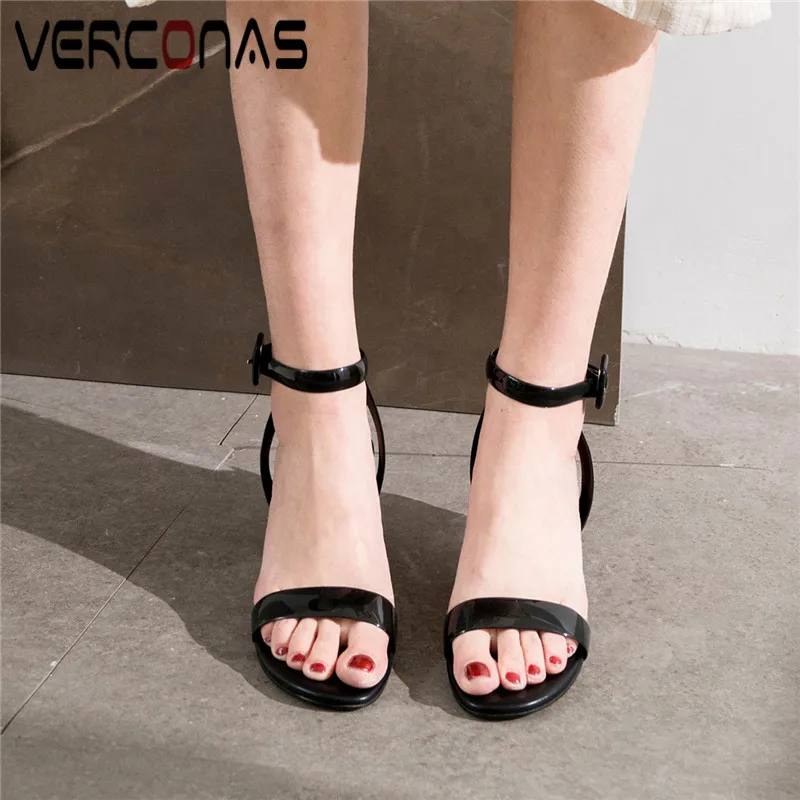 VERCONAS/женские пластиковые сандалии с пряжкой Повседневная обувь на толстом