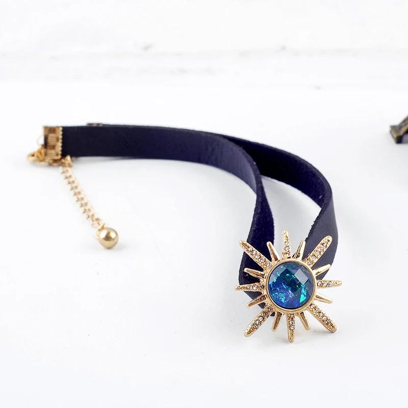 Женское колье чокер из черной искусственной кожи со стразами и звездами в стиле