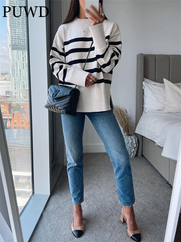 

Пуловер женский полосатый с длинным рукавом и круглым вырезом