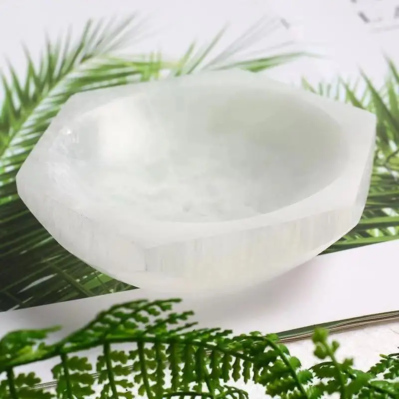 

1pc Natural Gypsum Selenite Quartz Crystal Carved Healing Bowl 80MM
