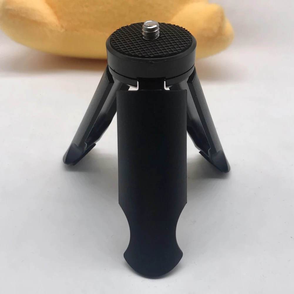 Easy Operation Accessories Mobile Phone Portable Base Handheld Mini Universal Live Broadcast Multipurpose Tripod Stand Holder