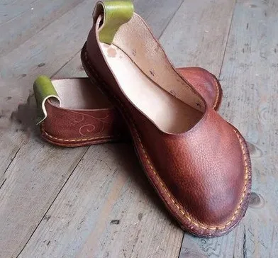 Женская обувь в готическом средневековом ретро стиле со шнуровкой виде листьев