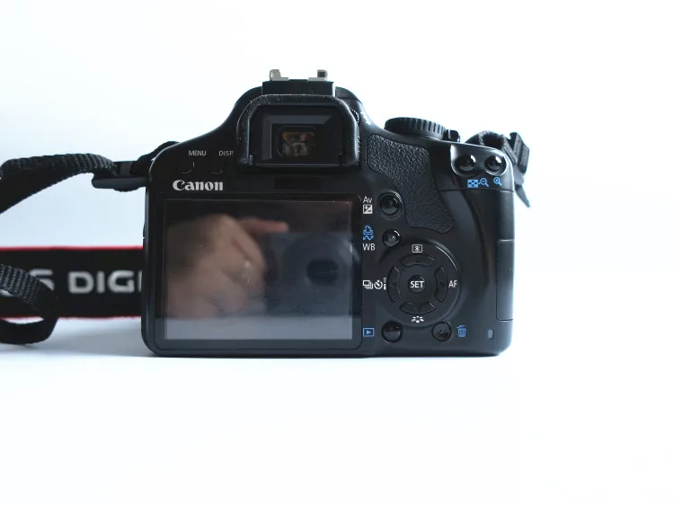Цифровая зеркальная камера Canon EOS 450D с объективом 18-55 мм 12 2 МП CMOS сенсор APS-C б/у |