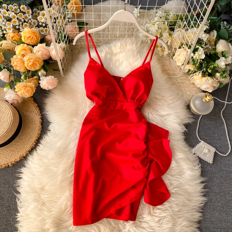 Летнее платье с v образным вырезом плиссированное приталенное асимметричным