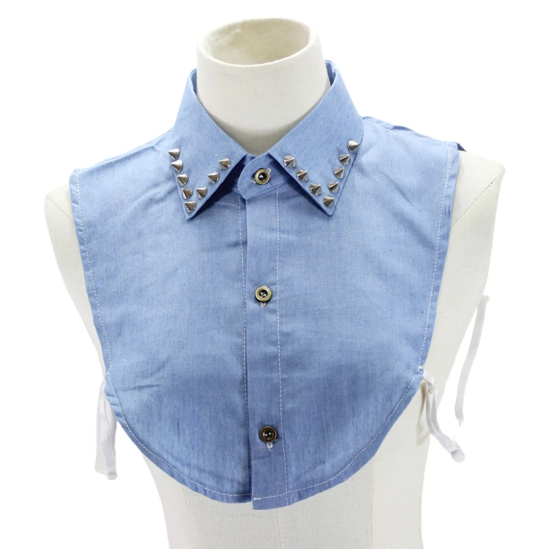 Женская джинсовая голубая полурубашка с имитацией воротника и серебряными